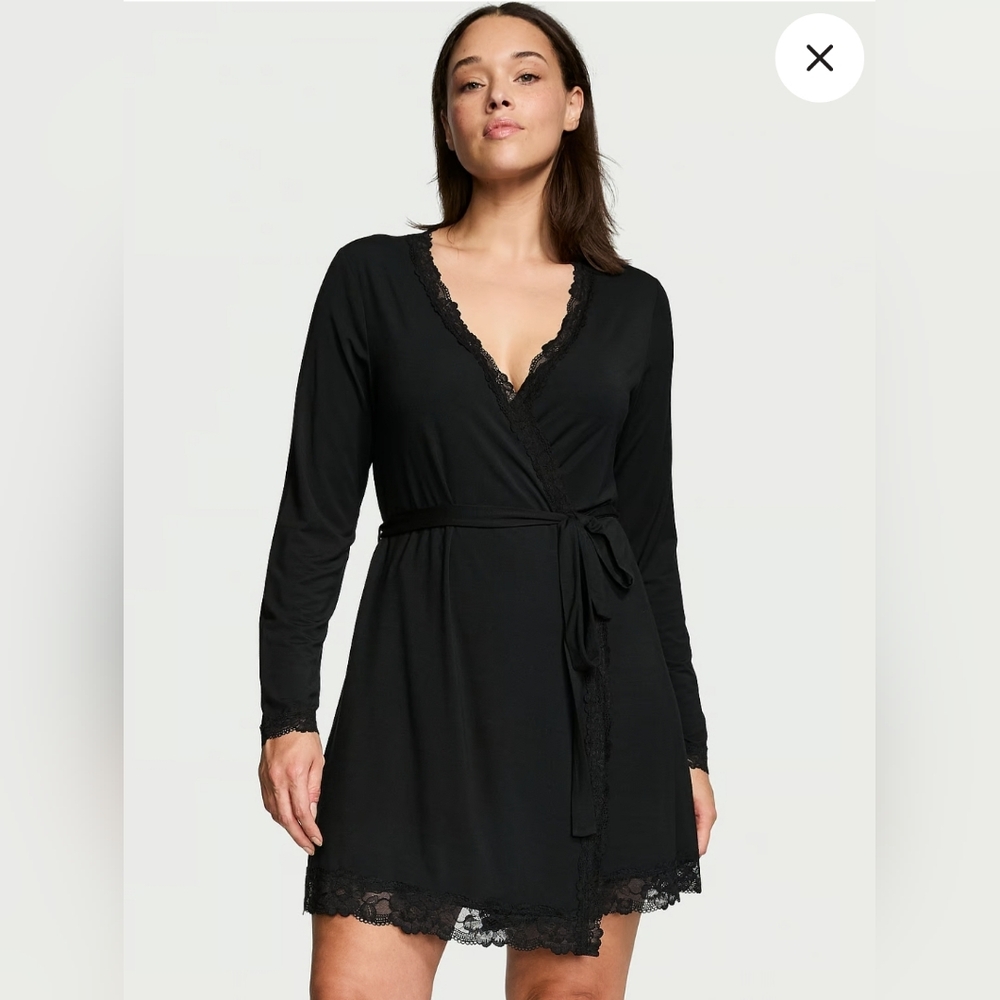 Victoria Secret lace trim short model robe. M/L